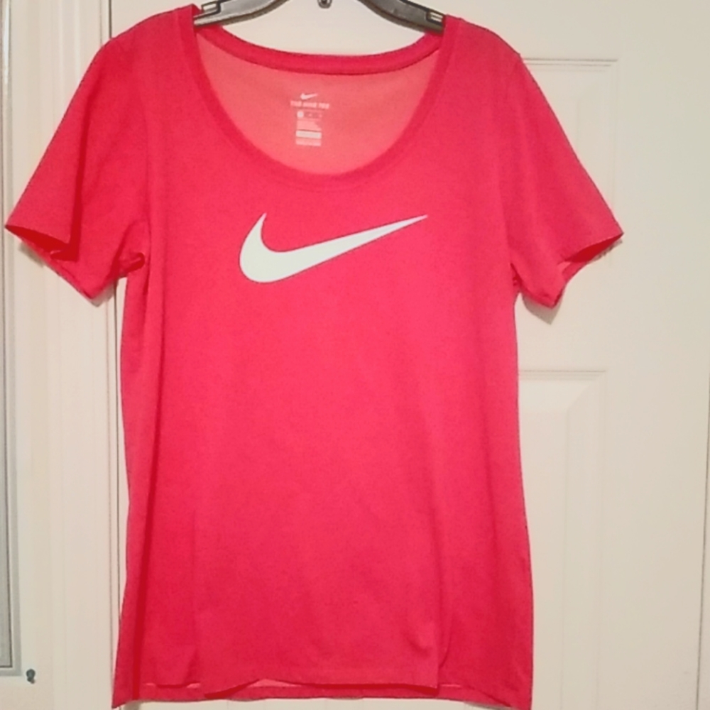 Nike women's top size M